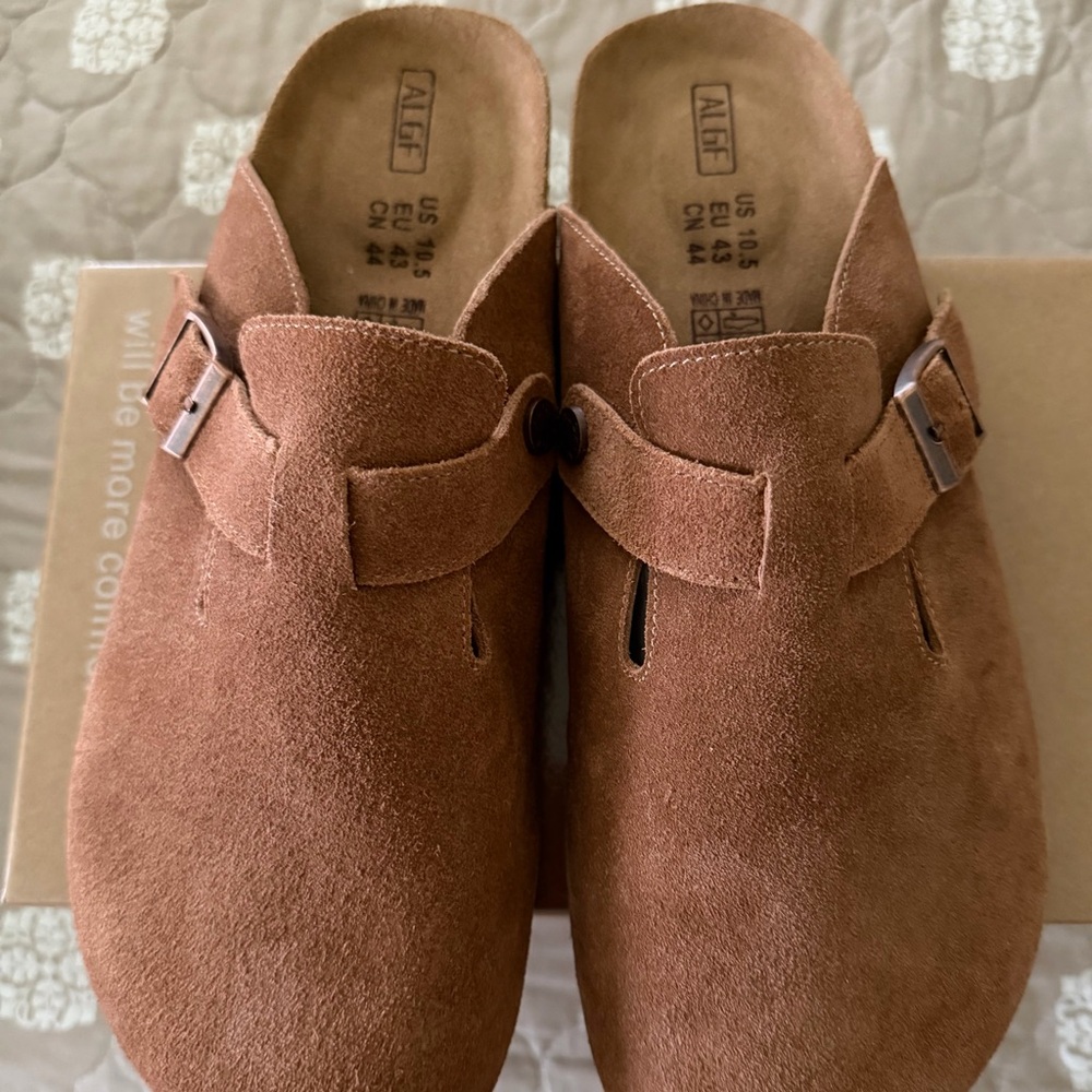 Brown Suede Slip-On Clogs with arch support brand new never worn